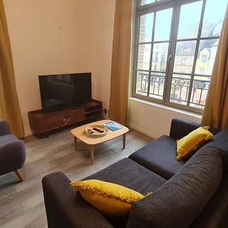 La Place شقة *